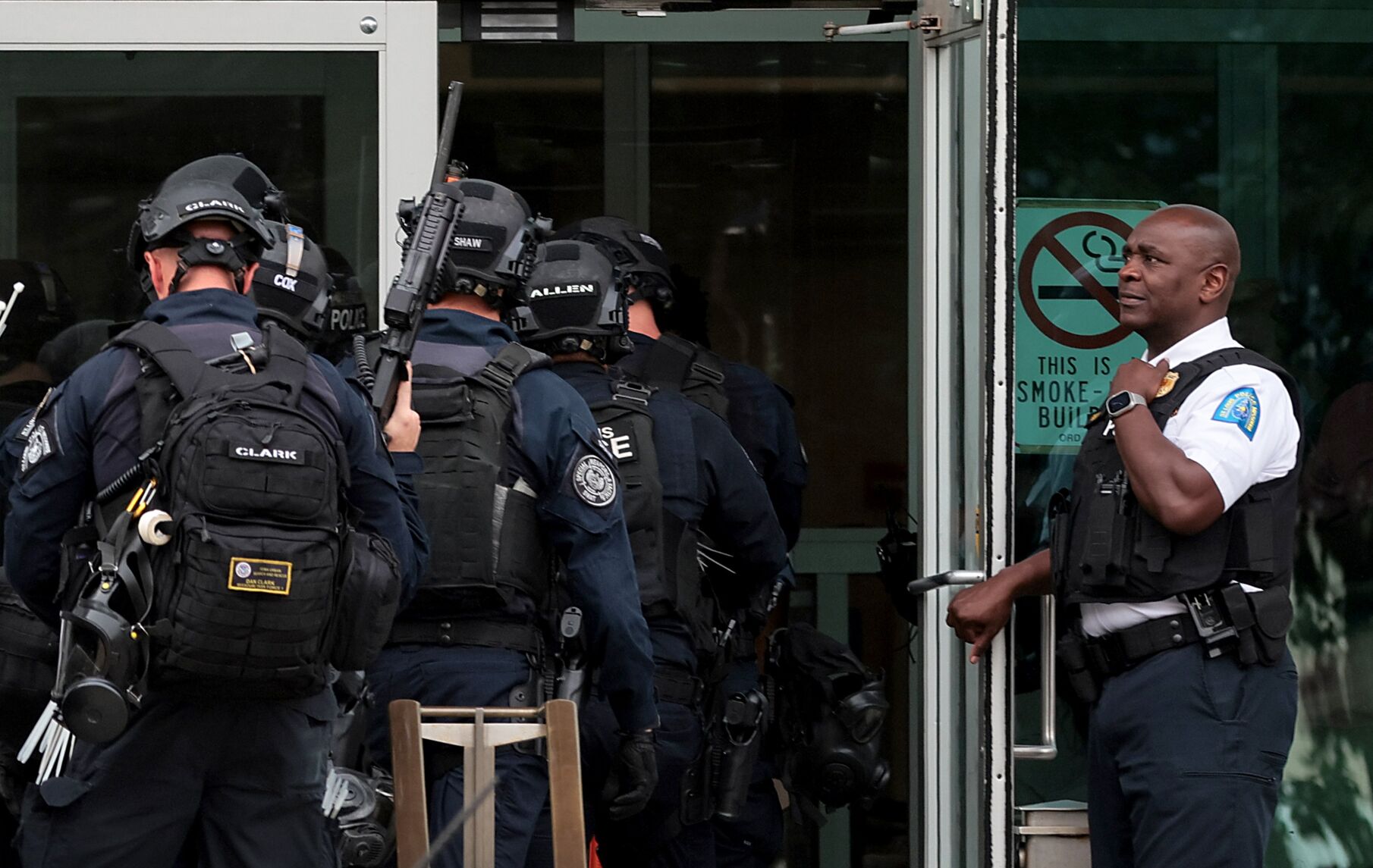 Hostage held inside city jail